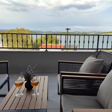 Apartmani Sara 2 Betina  Εξωτερικό φωτογραφία