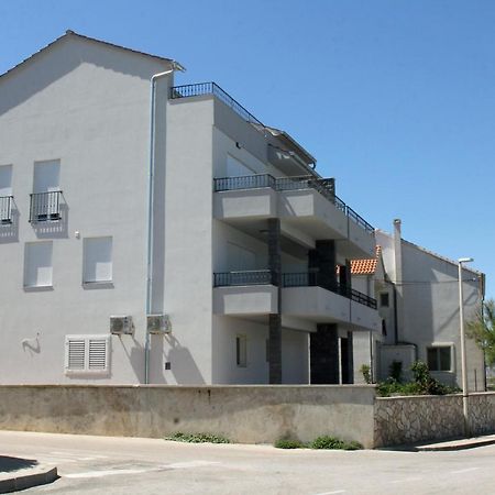 Apartmani Sara 2 Betina  Εξωτερικό φωτογραφία