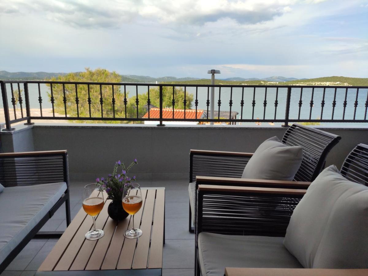Apartmani Sara 2 Betina  Εξωτερικό φωτογραφία