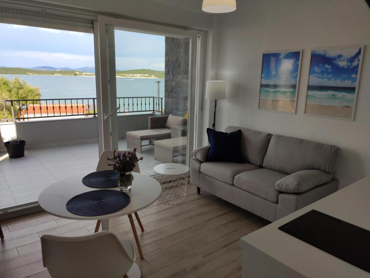 Apartmani Sara 2 Betina  Εξωτερικό φωτογραφία